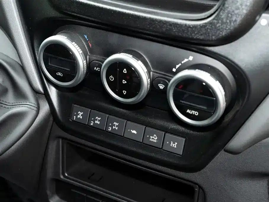 Iveco Daily Motorhome 2023 Model 3.0L Automatic — миниатюра 11