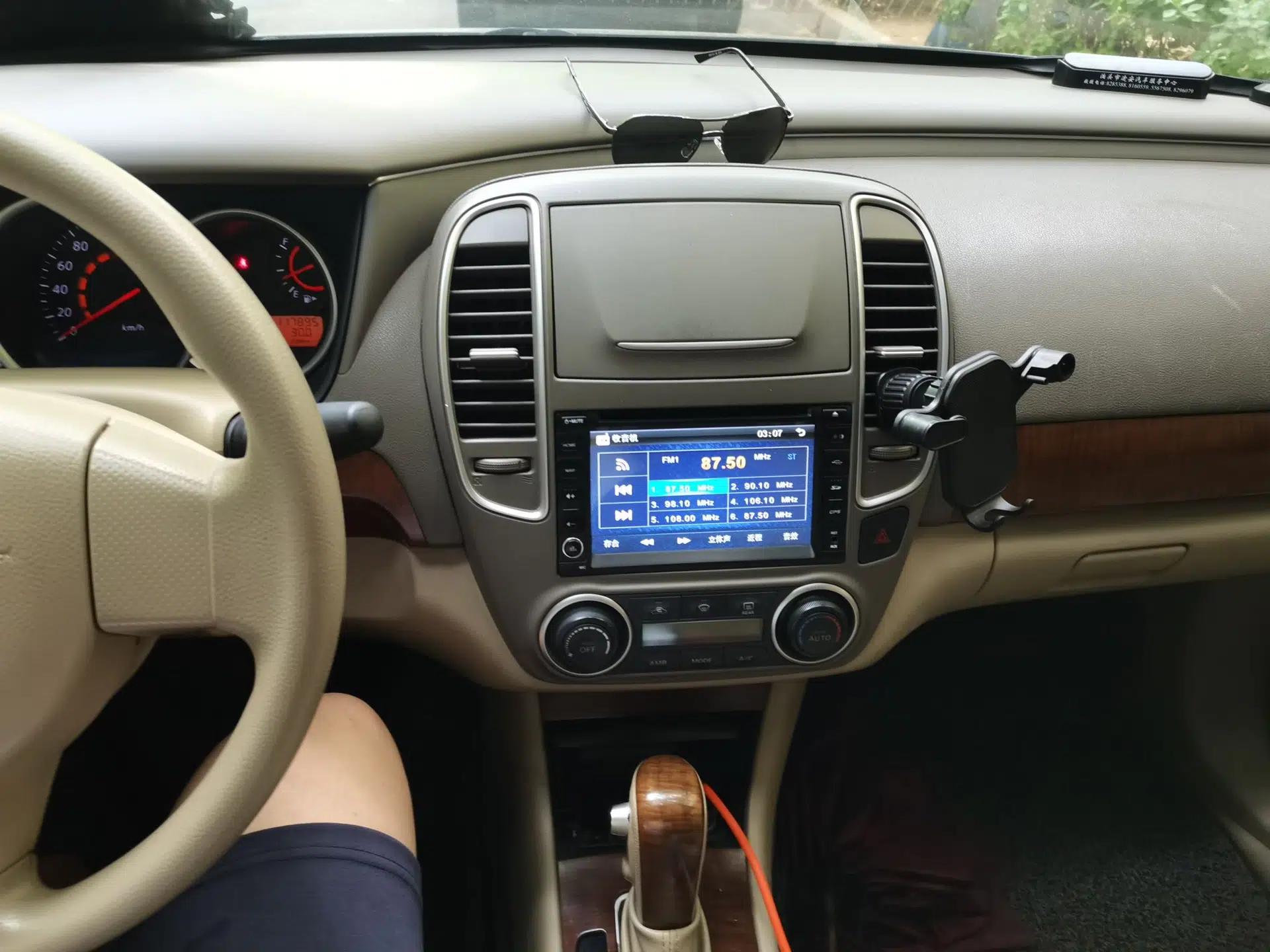 Nissan Sylphy 2009 1.6XL Automatic Luxury Sunroof Edition — миниатюра 13