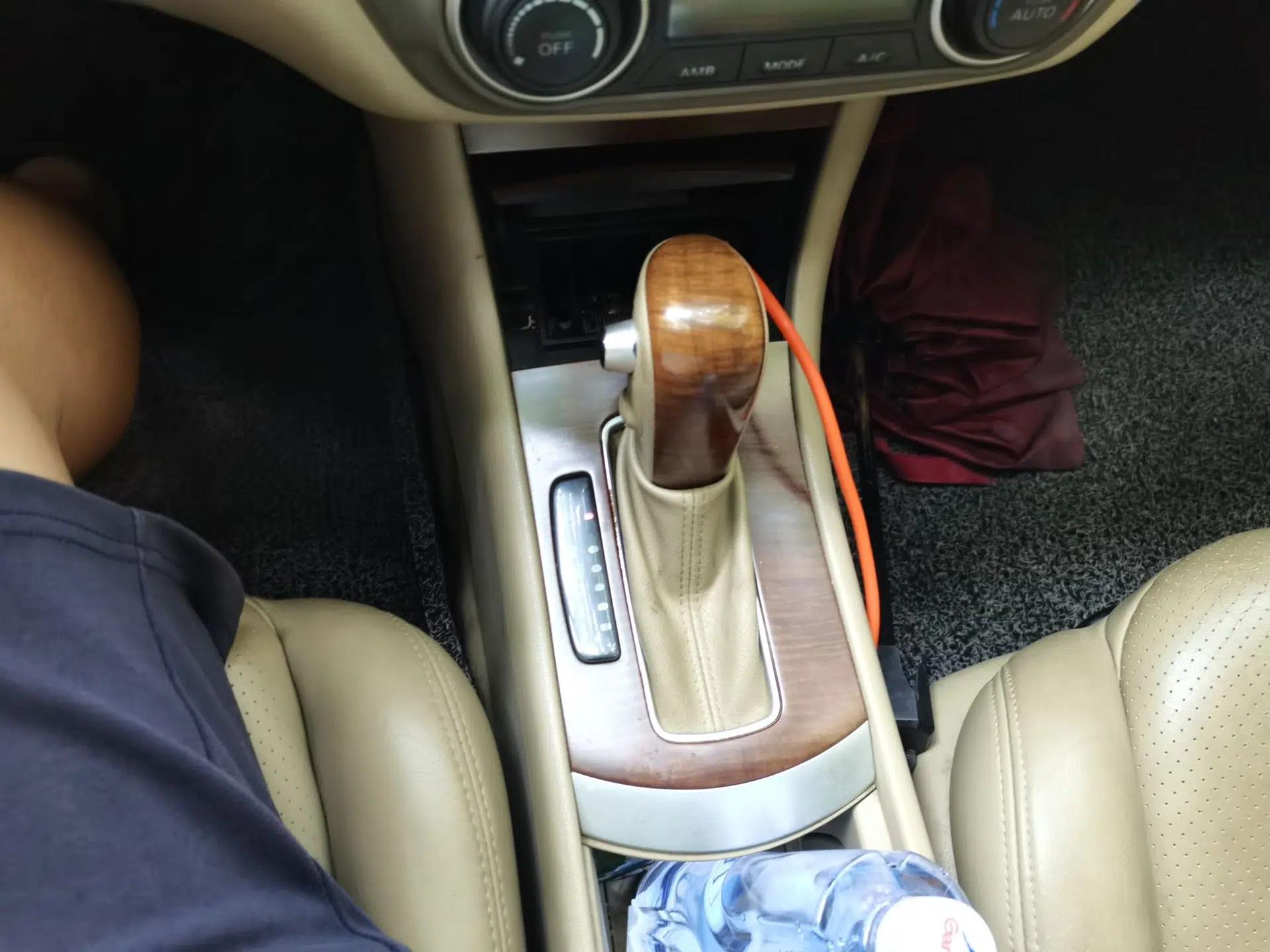 Nissan Sylphy 2009 1.6XL Automatic Luxury Sunroof Edition — миниатюра 14