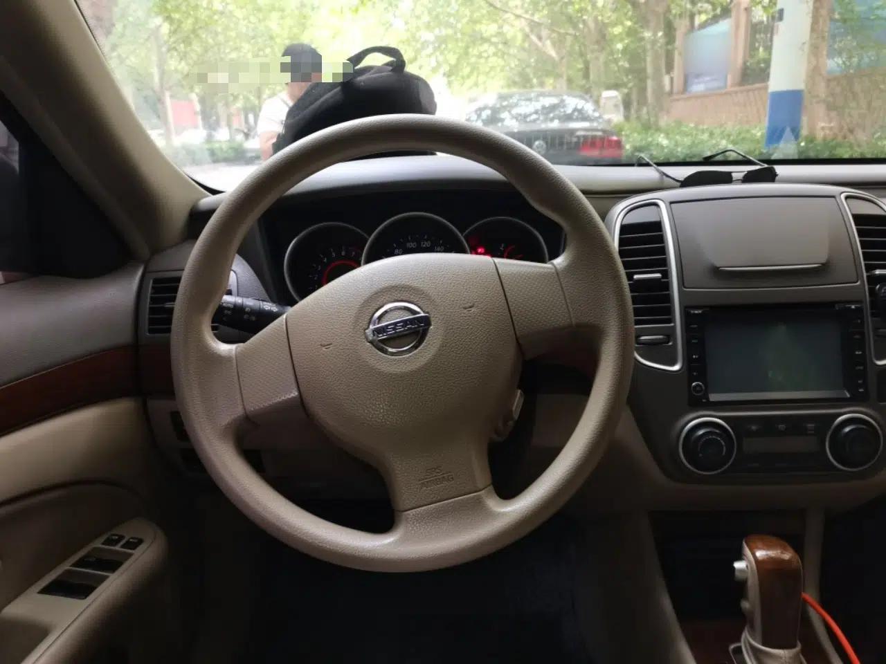 Nissan Sylphy 2009 1.6XL Automatic Luxury Sunroof Edition — миниатюра 10