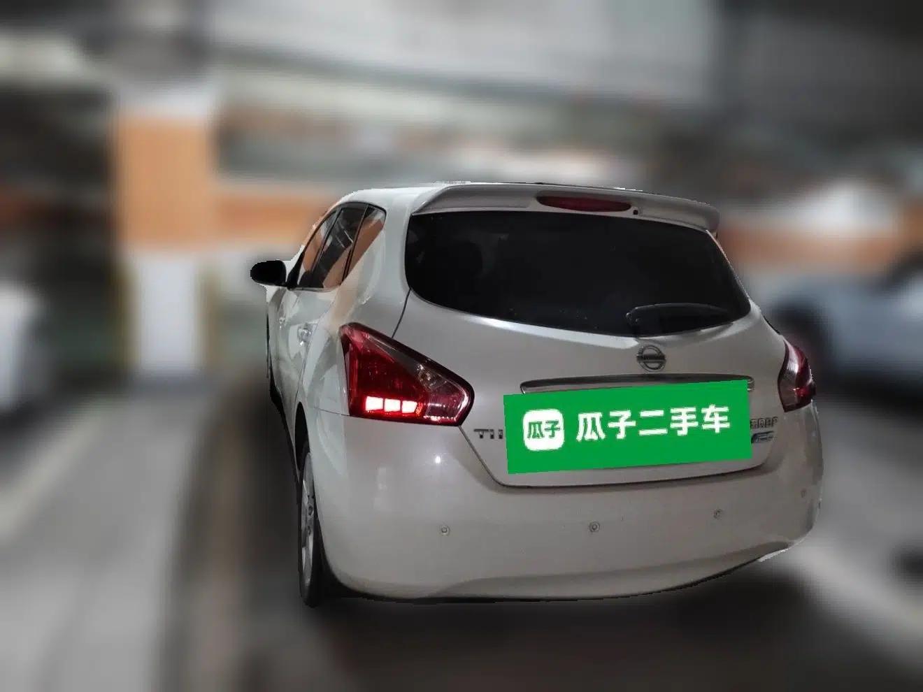 Nissan Tiida 2013 1.6L CVT Cool Cafe Edition — миниатюра 4