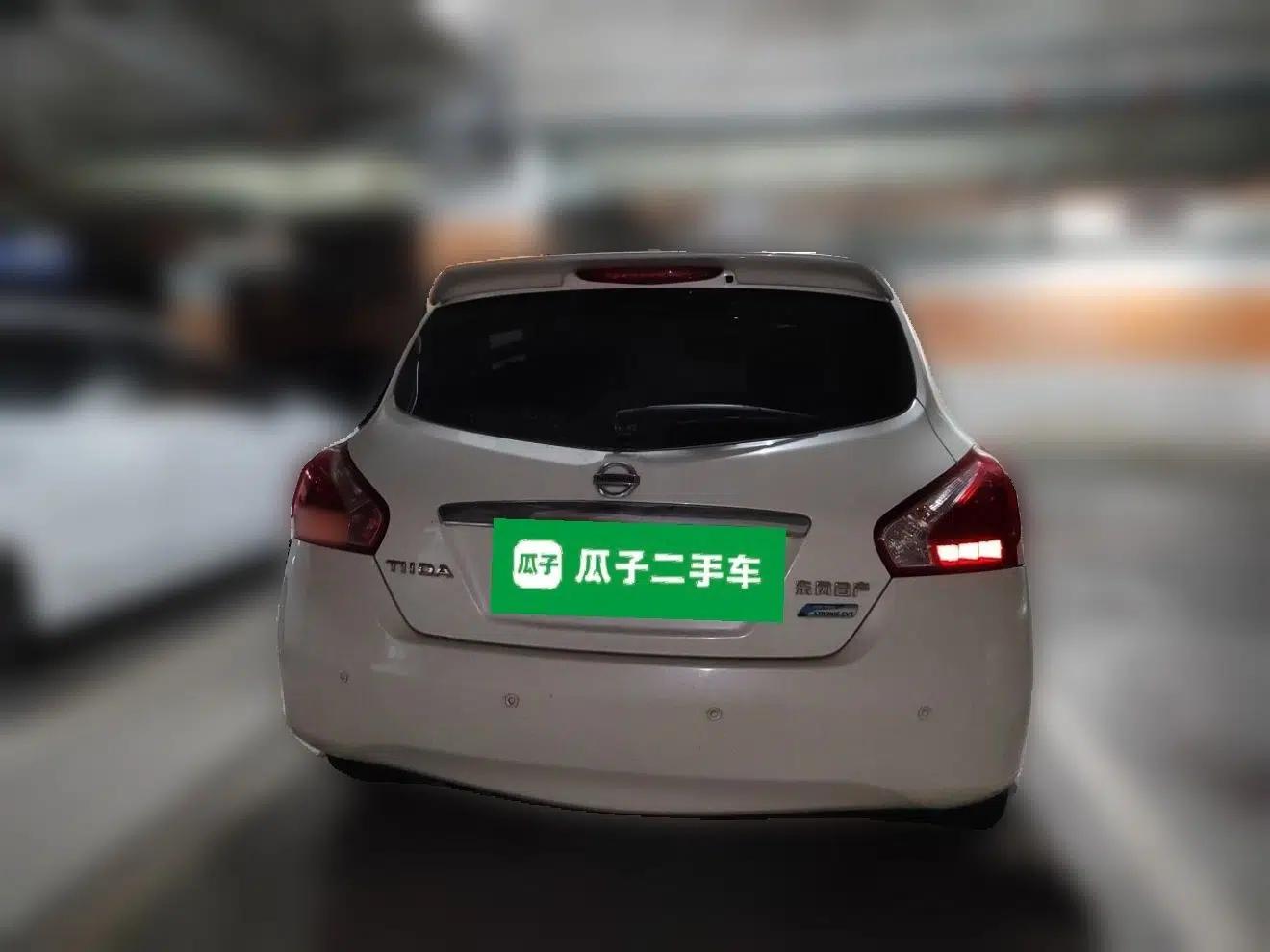 Nissan Tiida 2013 1.6L CVT Cool Cafe Edition — миниатюра 5