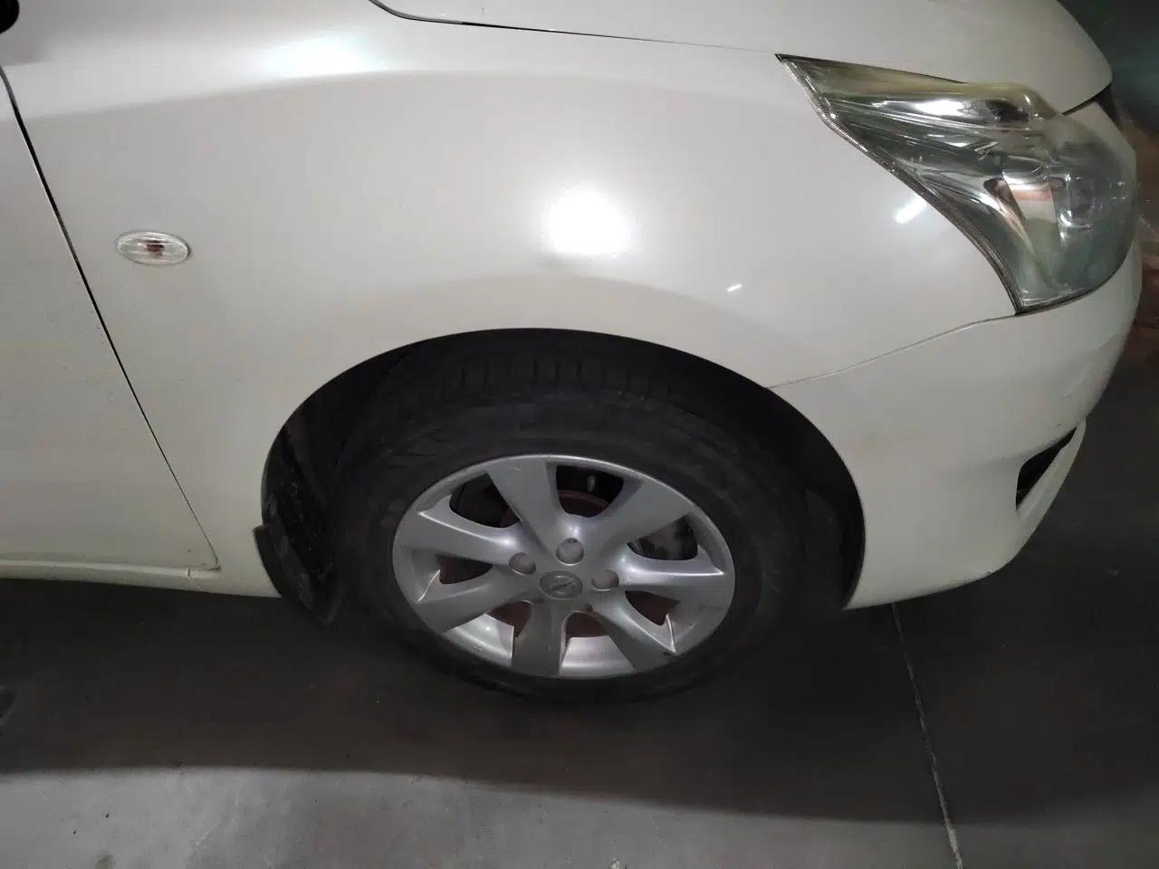 Nissan Tiida 2013 1.6L CVT Cool Cafe Edition — миниатюра 8