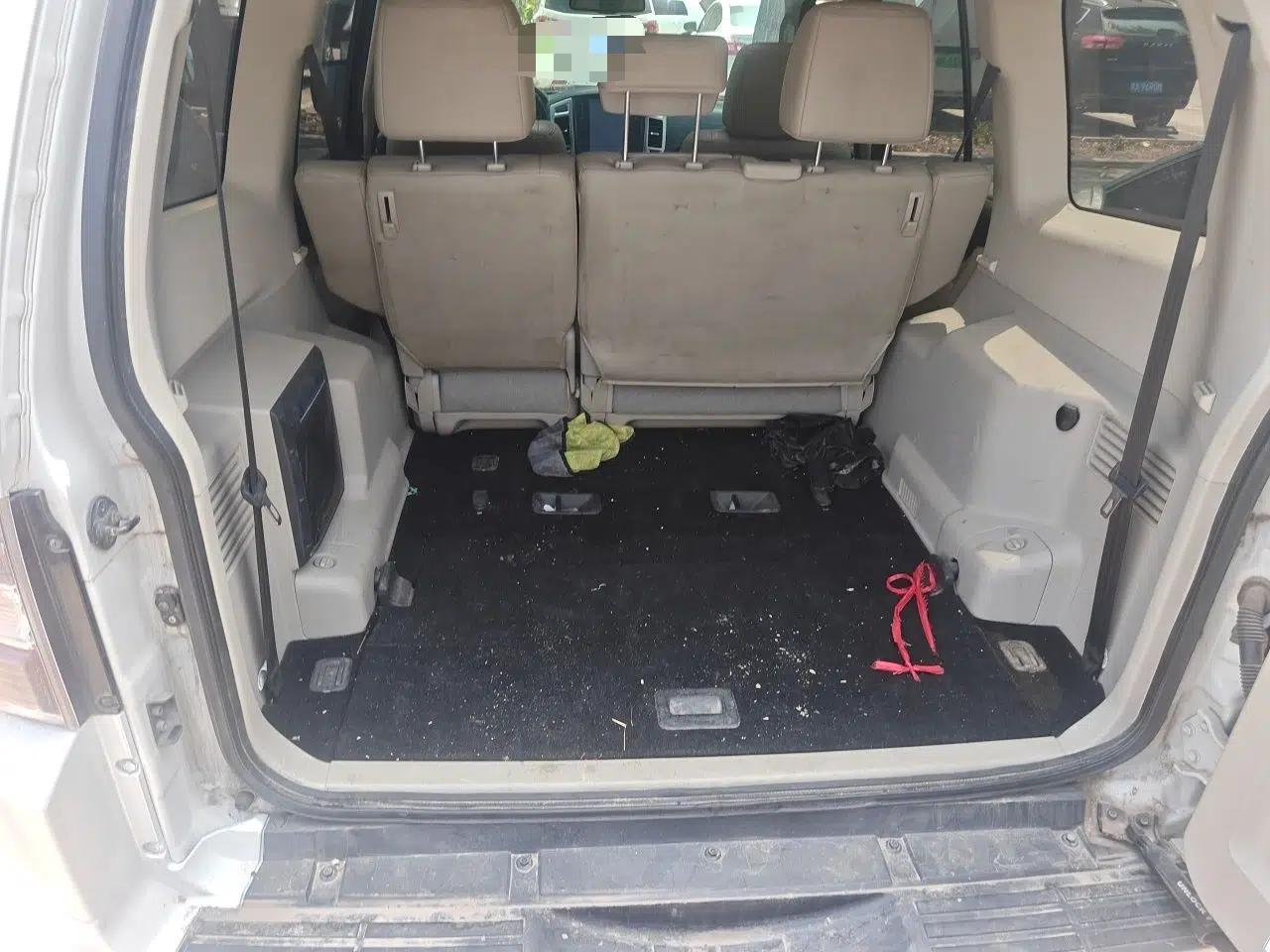 Mitsubishi Pajero 2018 V97 3.8L 5-Door GLS Sunroof – Middle East — миниатюра 19