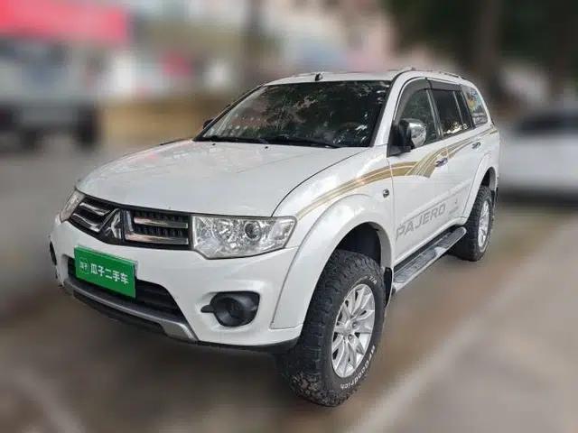 Mitsubishi Pajero Sport 2013 3.0L Automatic 4x4 Flagship Edition