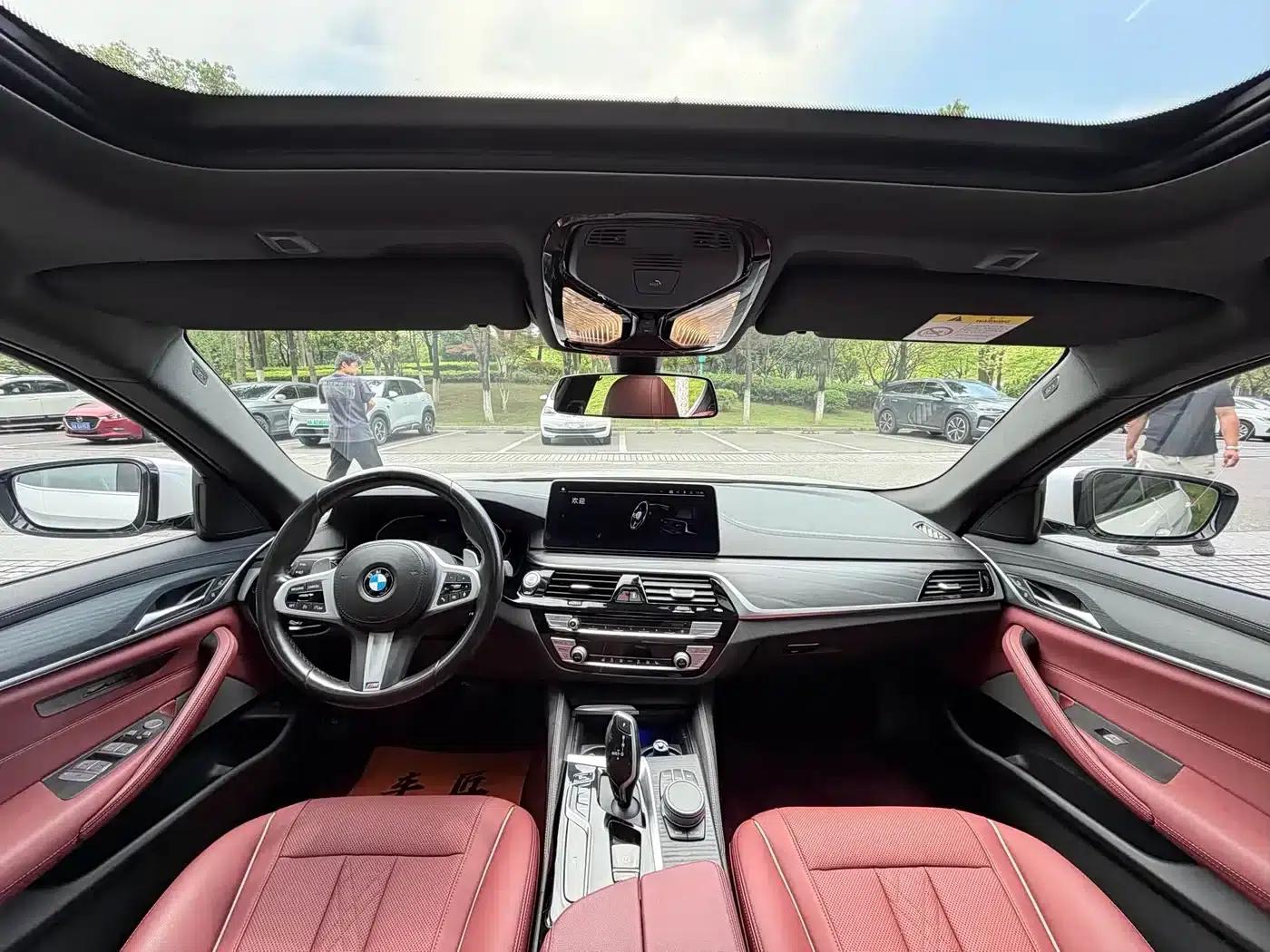 2021 BMW 5 Series 530Li Leading Edition M Sport Package — миниатюра 8