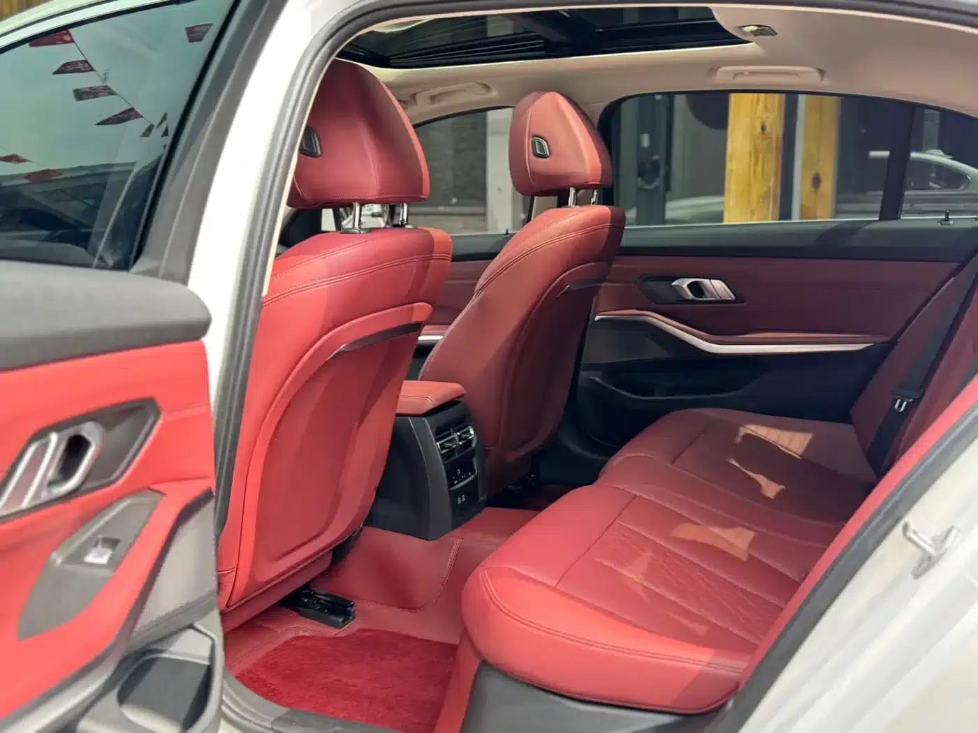 2023 BMW 3 Series 320Li M Sport Package — миниатюра 5