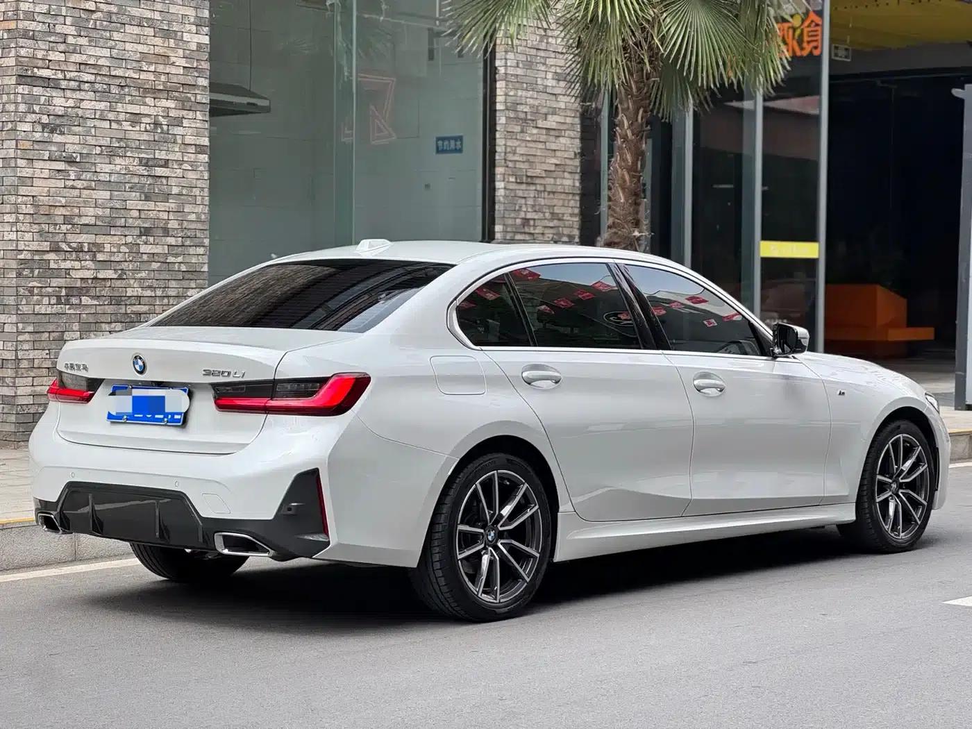 2023 BMW 3 Series 320Li M Sport Package — миниатюра 9