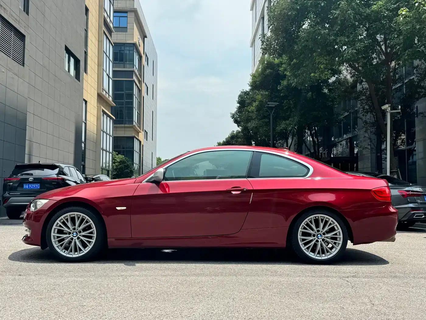 2011 BMW 3 Series 325i Coupe (Imported) — миниатюра 3