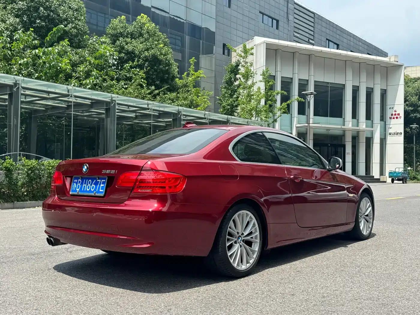 2011 BMW 3 Series 325i Coupe (Imported) — миниатюра 6