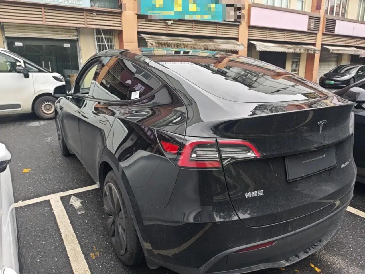 Tesla Model Y 2022 Revised Version Rear-Wheel Drive — миниатюра 4