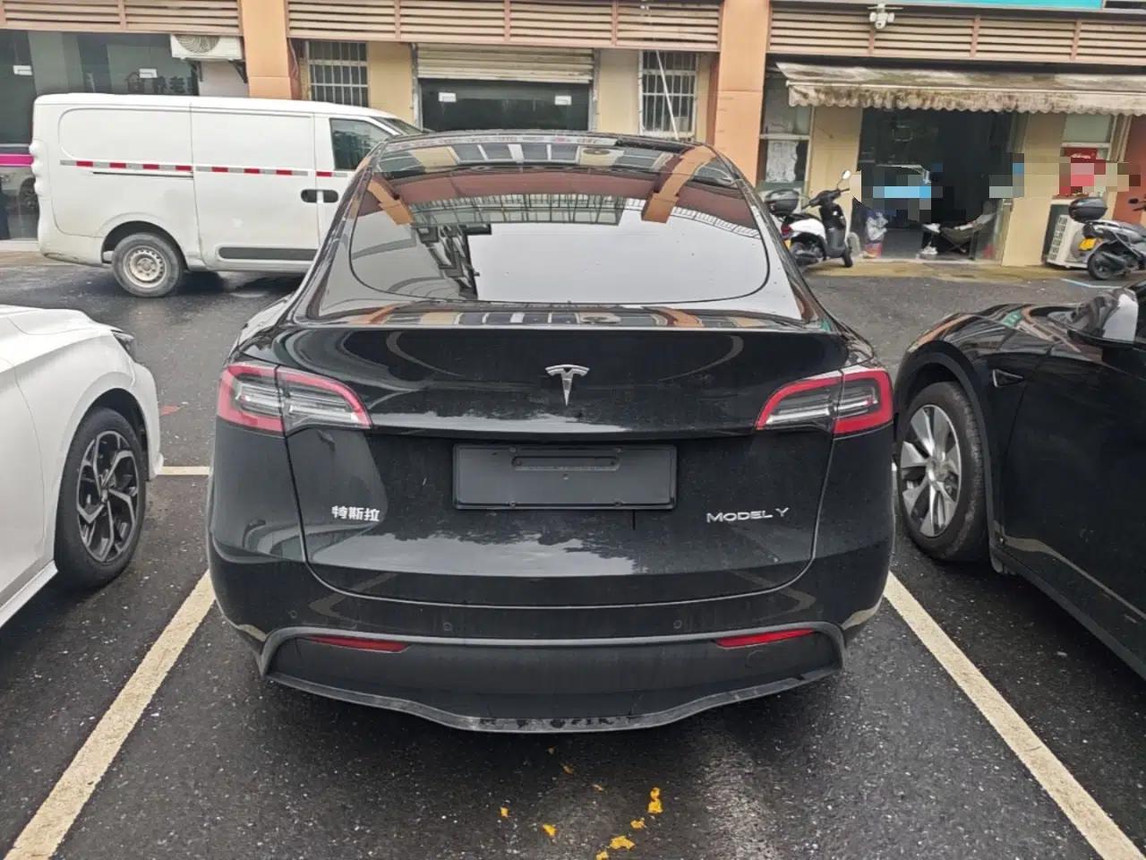 Tesla Model Y 2022 Revised Version Rear-Wheel Drive — миниатюра 5