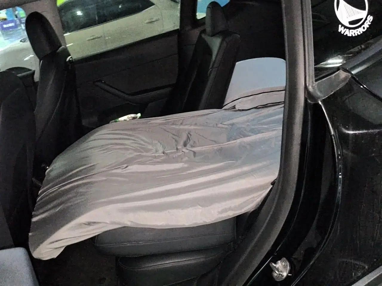 Tesla Model Y 2021 Standard Range Rear-Wheel Drive Version — миниатюра 17