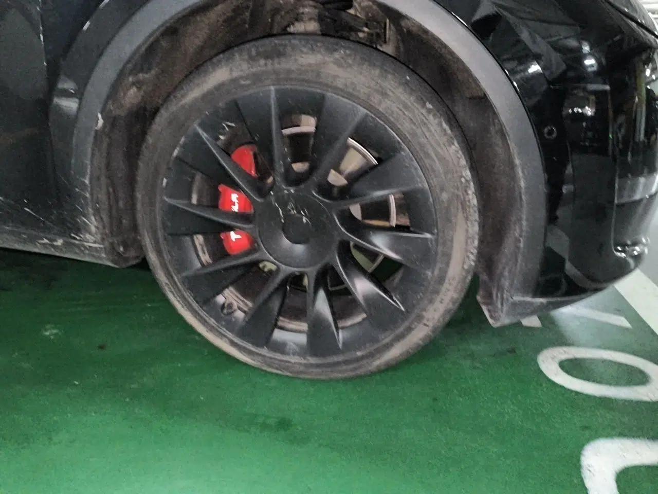 Tesla Model Y 2021 Standard Range Rear-Wheel Drive Version — миниатюра 8