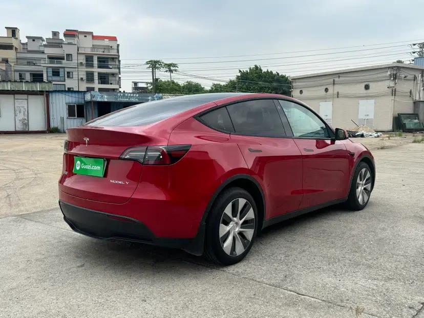 Tesla Model Y 2021 Long-Range All-Wheel-Drive Version 3D7 — миниатюра 17