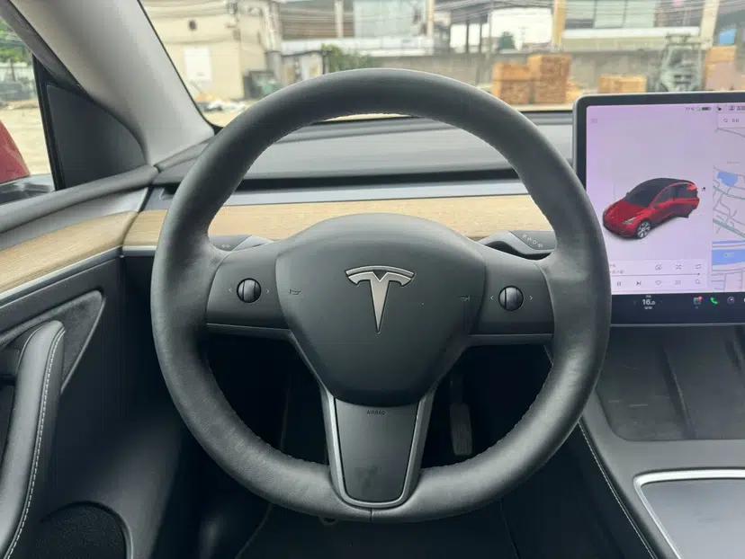 Tesla Model Y 2021 Long-Range All-Wheel-Drive Version 3D7 — миниатюра 20