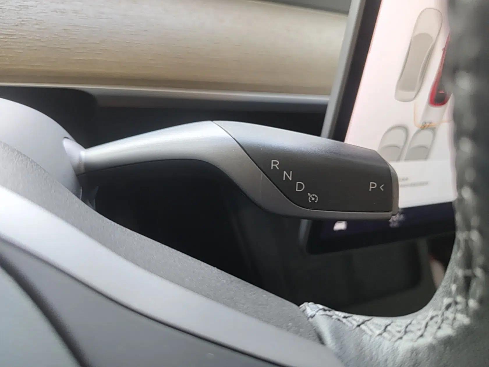 Tesla Model Y 2021 Long-Range All-Wheel-Drive Version 3D7 — миниатюра 23