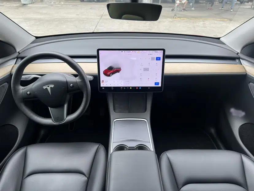 Tesla Model Y 2021 Long-Range All-Wheel-Drive Version 3D7 — миниатюра 33