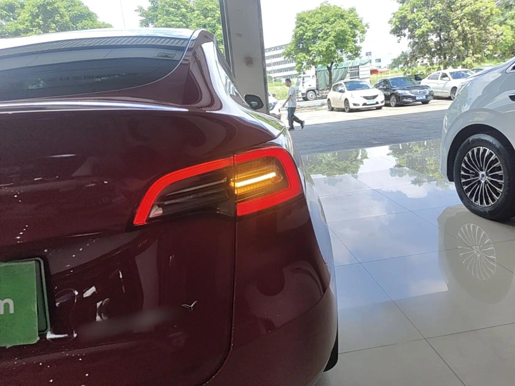 Tesla Model Y 2021 Long-Range All-Wheel-Drive Version 3D7 — миниатюра 9