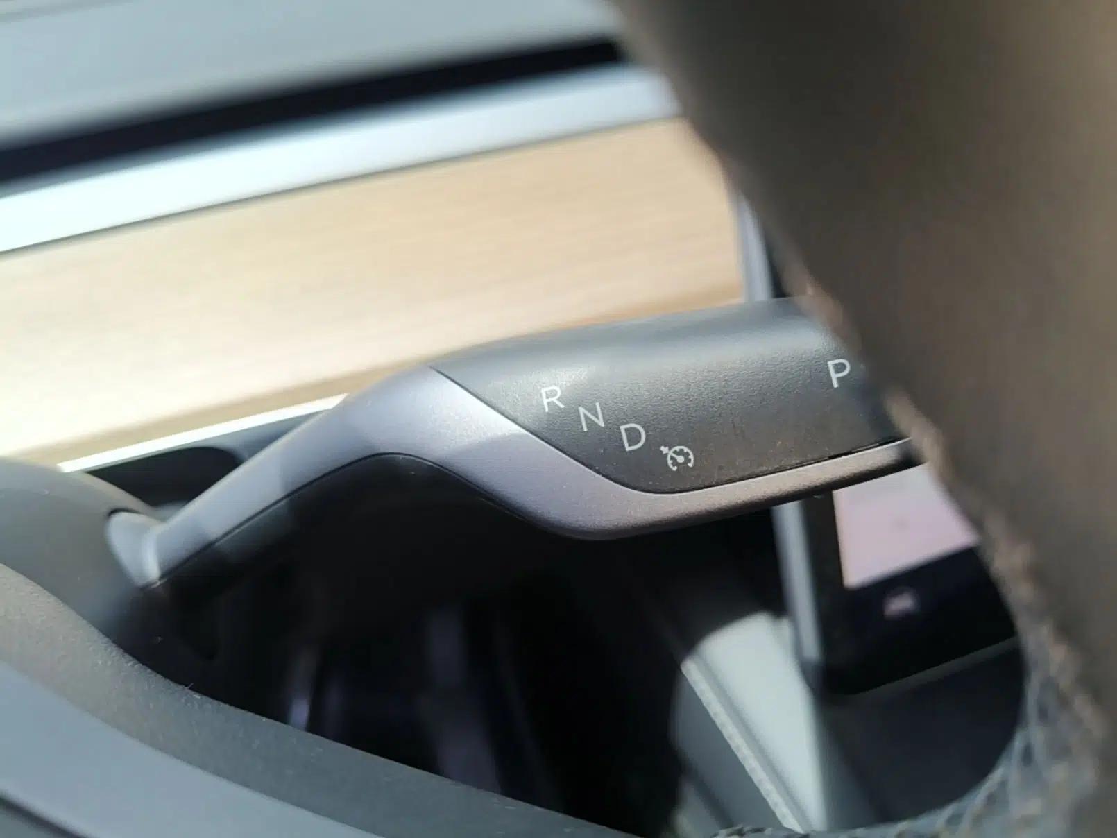 Tesla Model Y 2022 Rear-Wheel-Drive Version — миниатюра 22