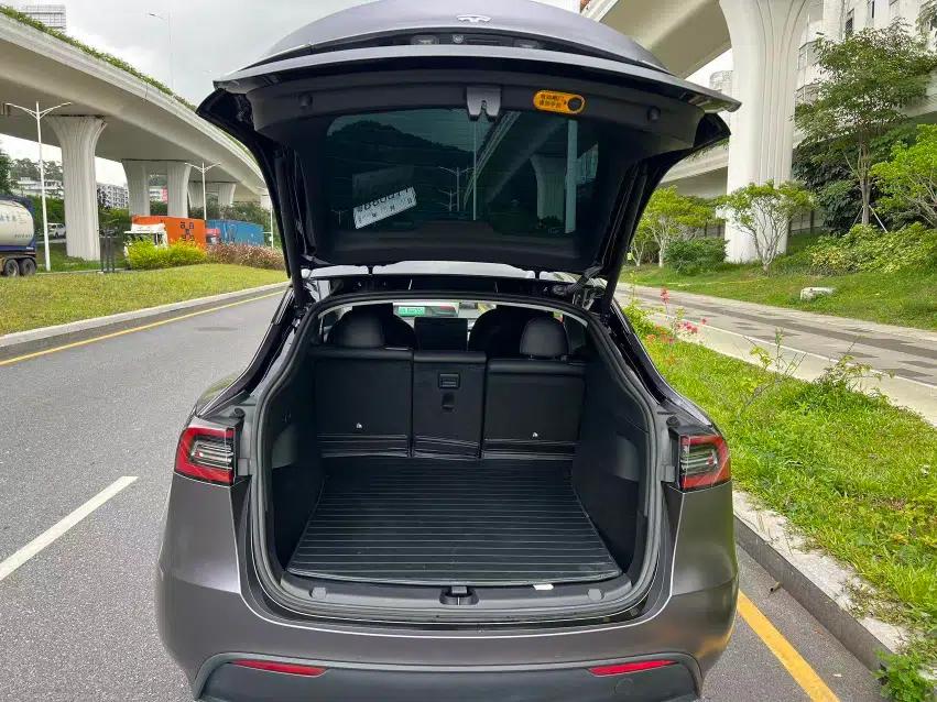 Tesla Model Y 2022 Rear-Wheel-Drive Version — миниатюра 28