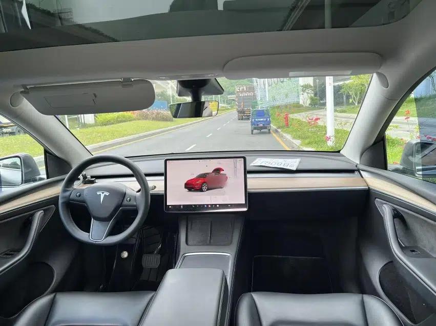 Tesla Model Y 2022 Rear-Wheel-Drive Version — миниатюра 31