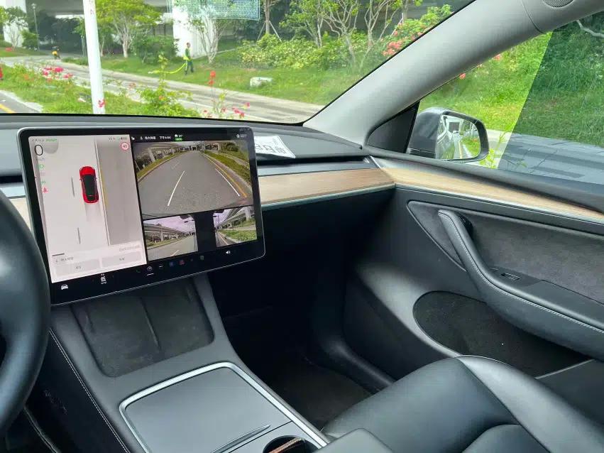 Tesla Model Y 2022 Rear-Wheel-Drive Version — миниатюра 34