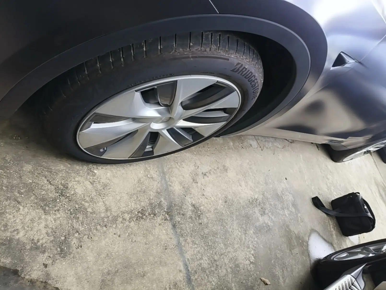 Tesla Model Y 2022 Rear-Wheel-Drive Version — миниатюра 10