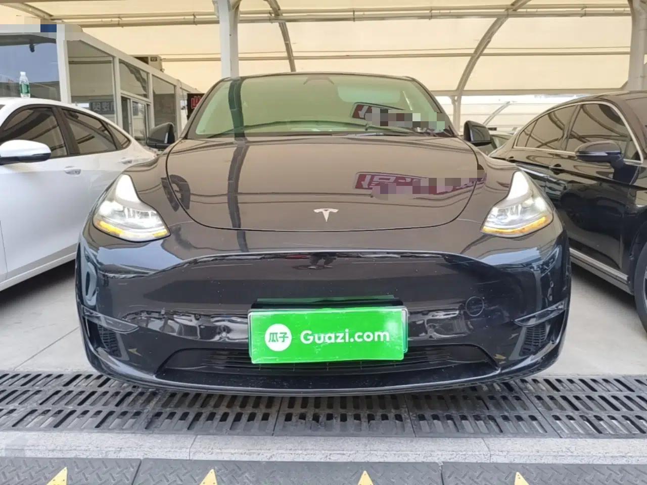 Tesla Model Y 2021 Standard Range Rear-Wheel Drive Version — миниатюра 2