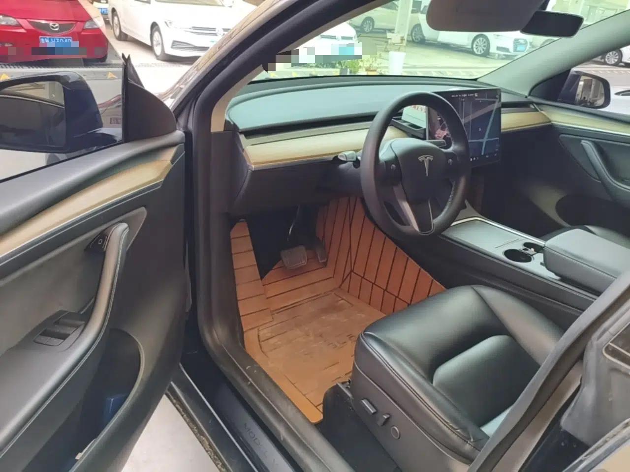 Tesla Model Y 2021 Standard Range Rear-Wheel Drive Version — миниатюра 18