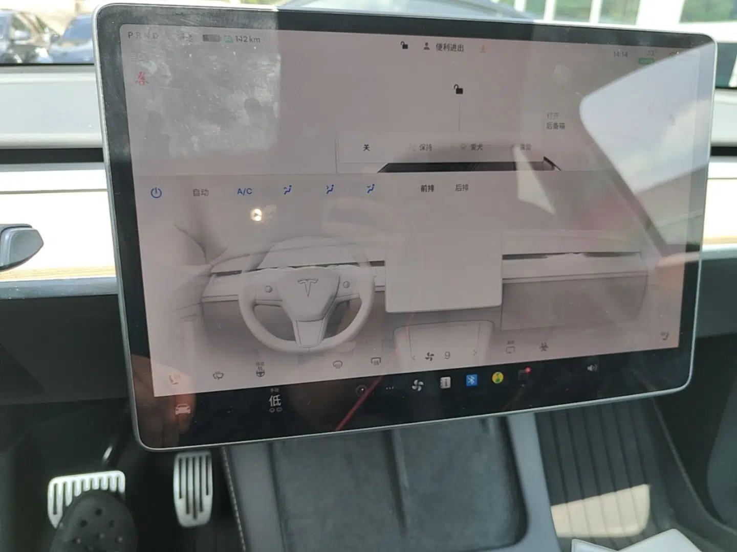Tesla Model Y 2022 Revised Version Rear-Wheel Drive — миниатюра 15