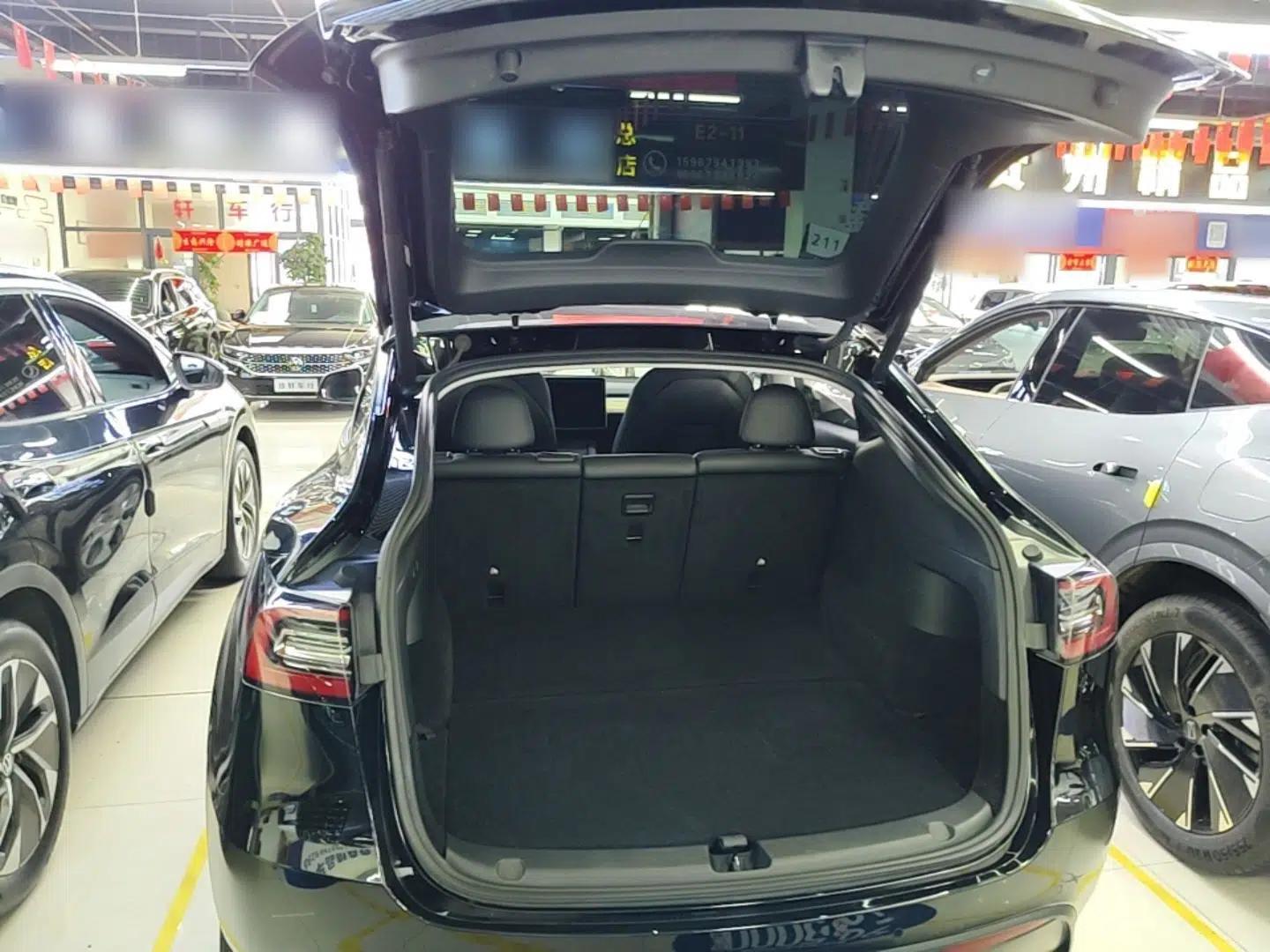 Tesla Model Y 2022 Revised Version Rear-Wheel Drive — миниатюра 22