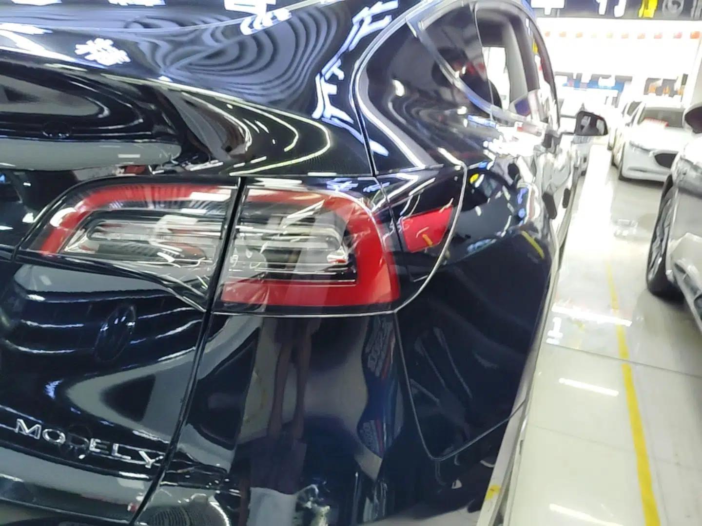Tesla Model Y 2022 Revised Version Rear-Wheel Drive — миниатюра 9