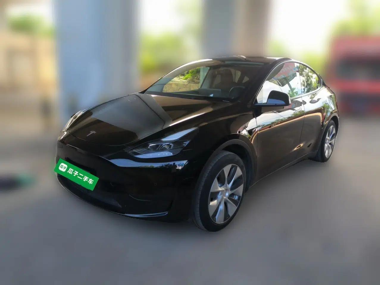 Tesla Model Y 2022 Revised Version Rear-Wheel Drive — миниатюра 1