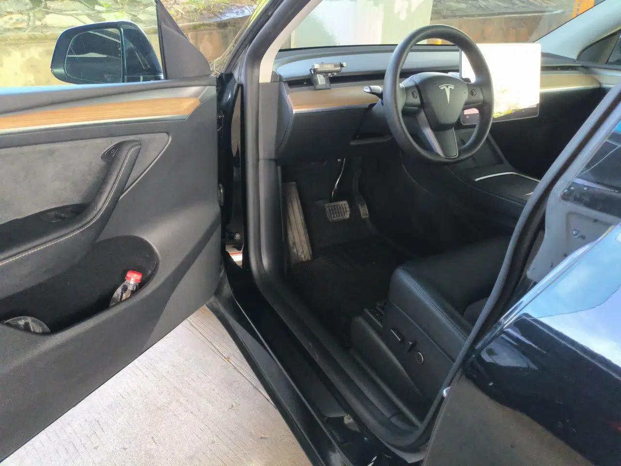 Tesla Model Y 2022 Revised Version Rear-Wheel Drive — миниатюра 16