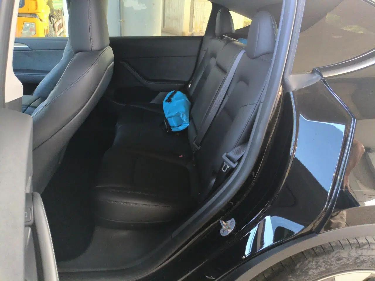 Tesla Model Y 2022 Revised Version Rear-Wheel Drive — миниатюра 17