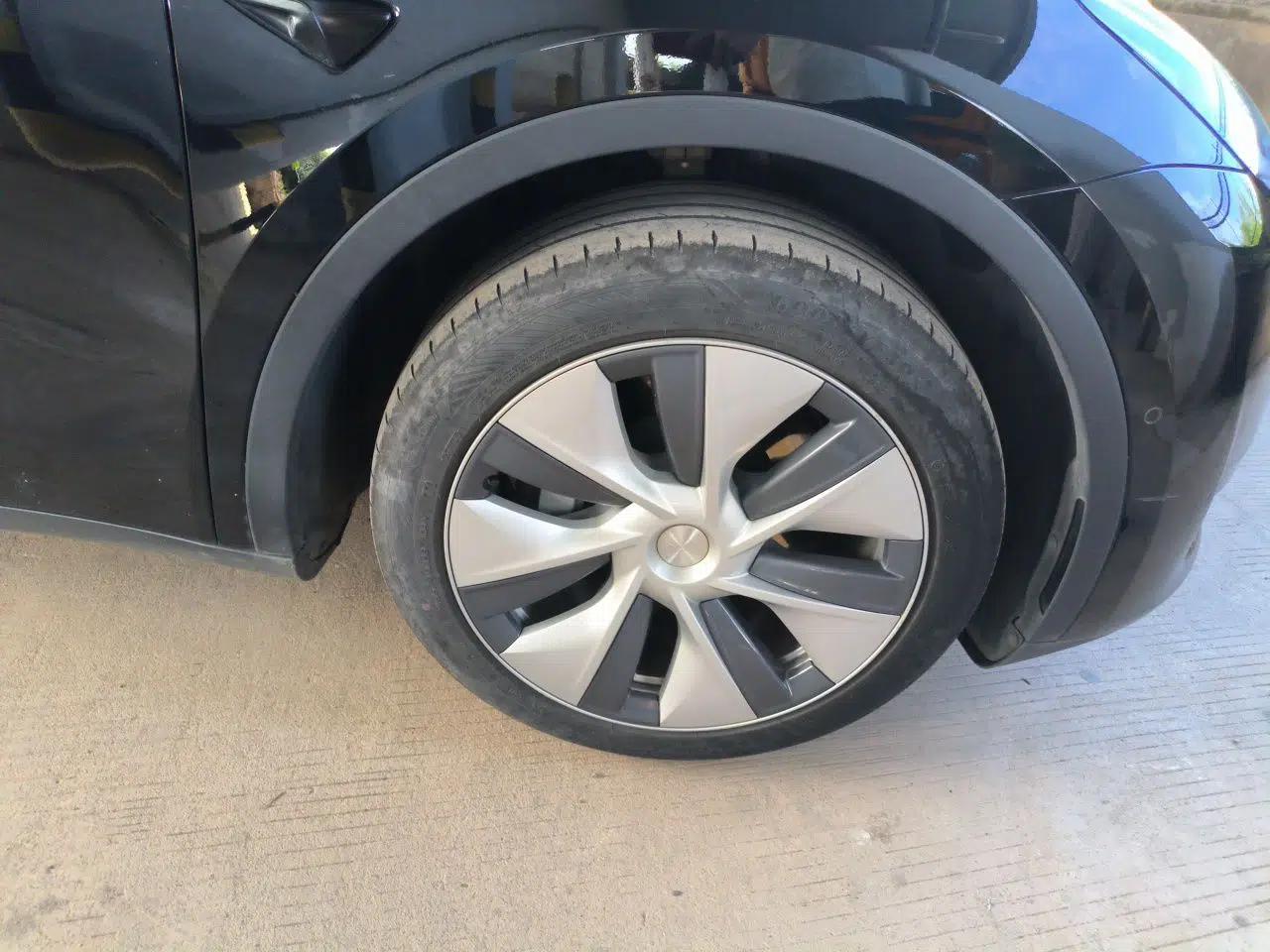 Tesla Model Y 2022 Revised Version Rear-Wheel Drive — миниатюра 8