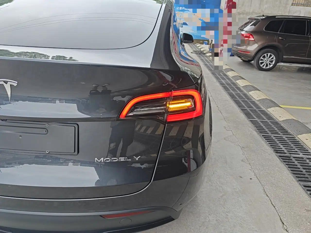 Tesla Model Y 2024 Rear-Wheel-Drive Version — миниатюра 12