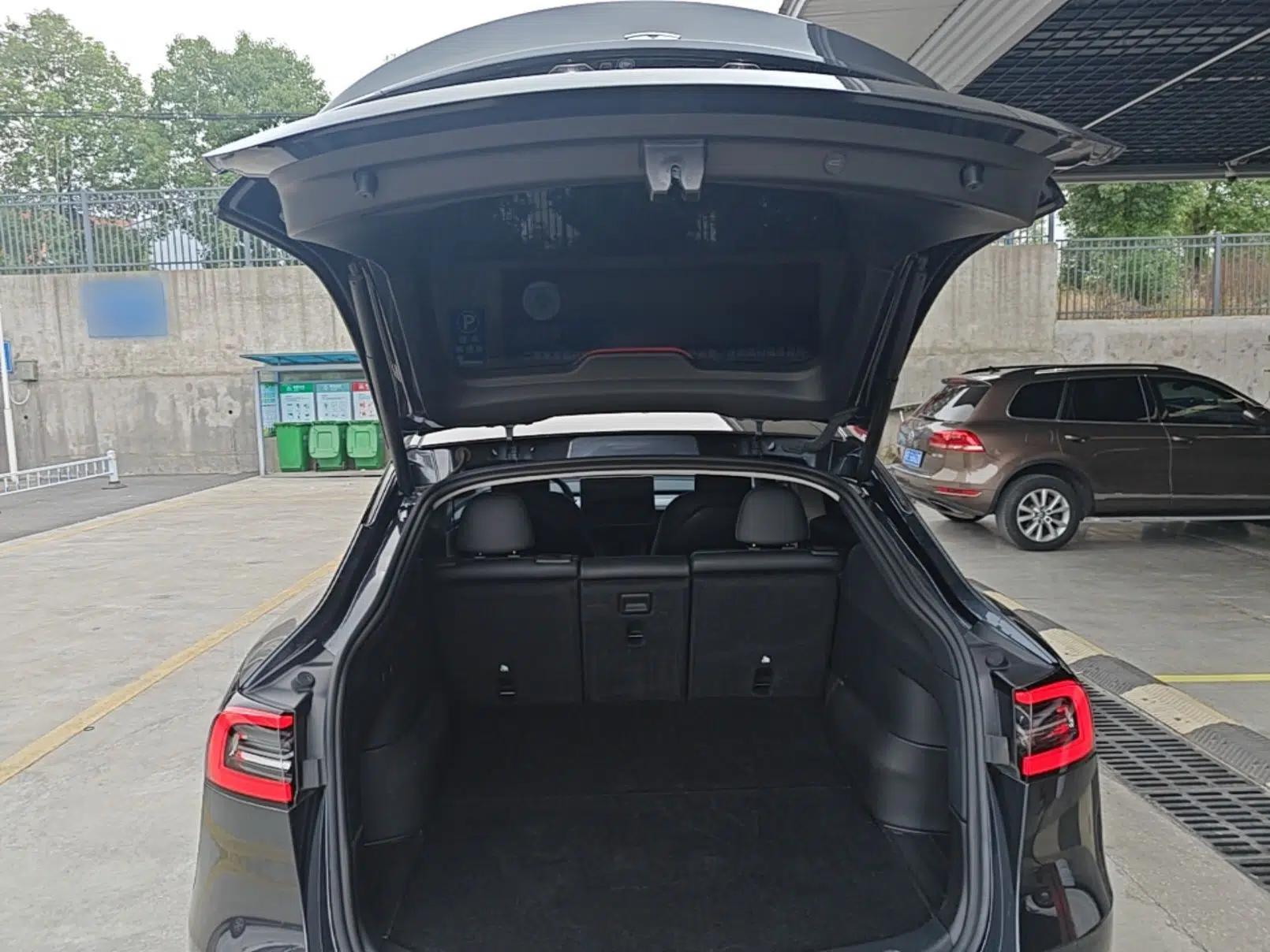 Tesla Model Y 2024 Rear-Wheel-Drive Version — миниатюра 30