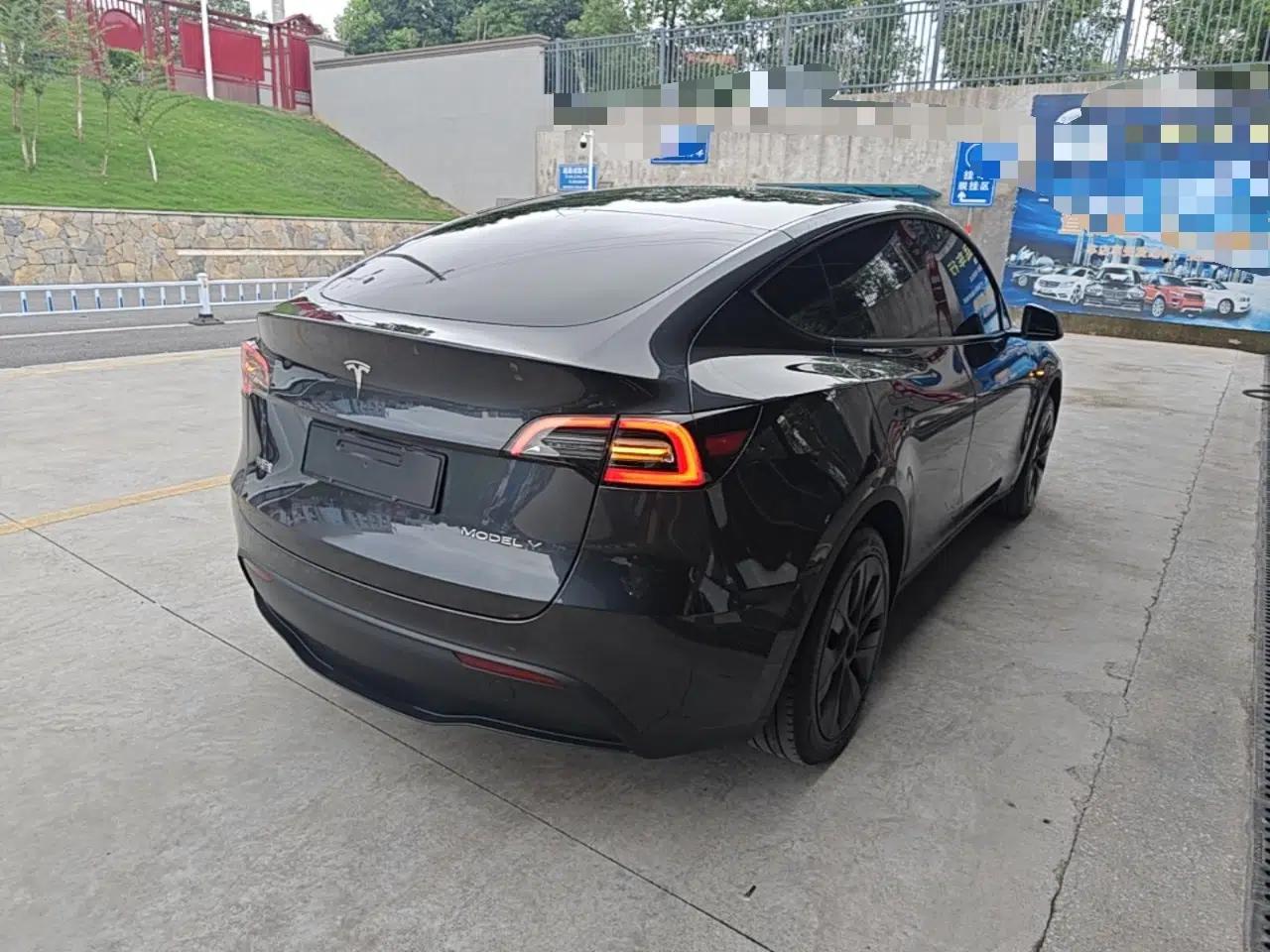 Tesla Model Y 2024 Rear-Wheel-Drive Version — миниатюра 6