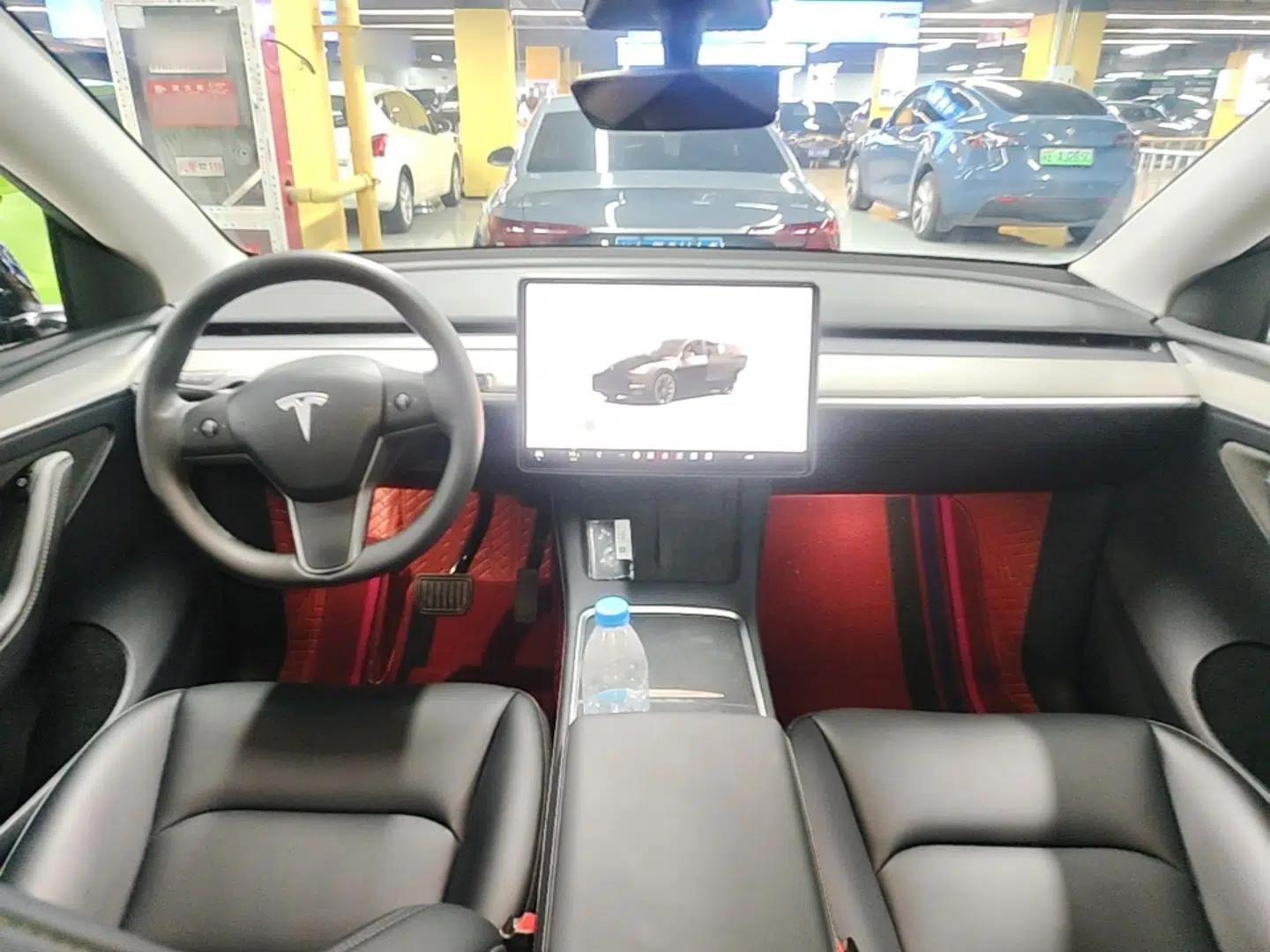 Tesla Model Y 2023 Long-Range All-Wheel-Drive Version — миниатюра 12