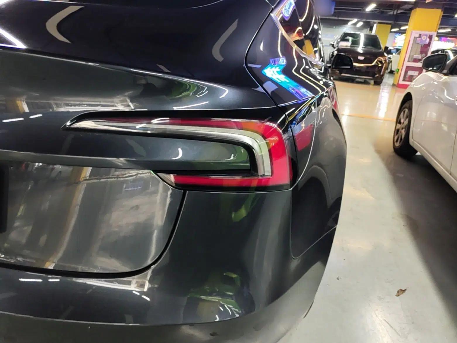 Tesla Model 3 2023 Rear-Wheel-Drive Version — миниатюра 9