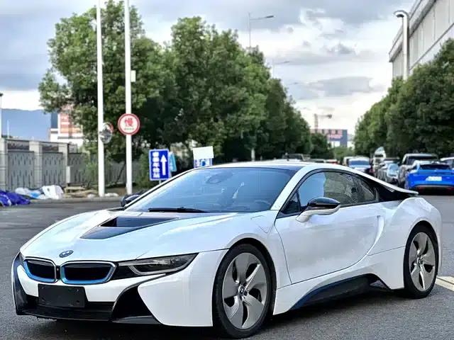 BMW i8 2014 Standard Edition