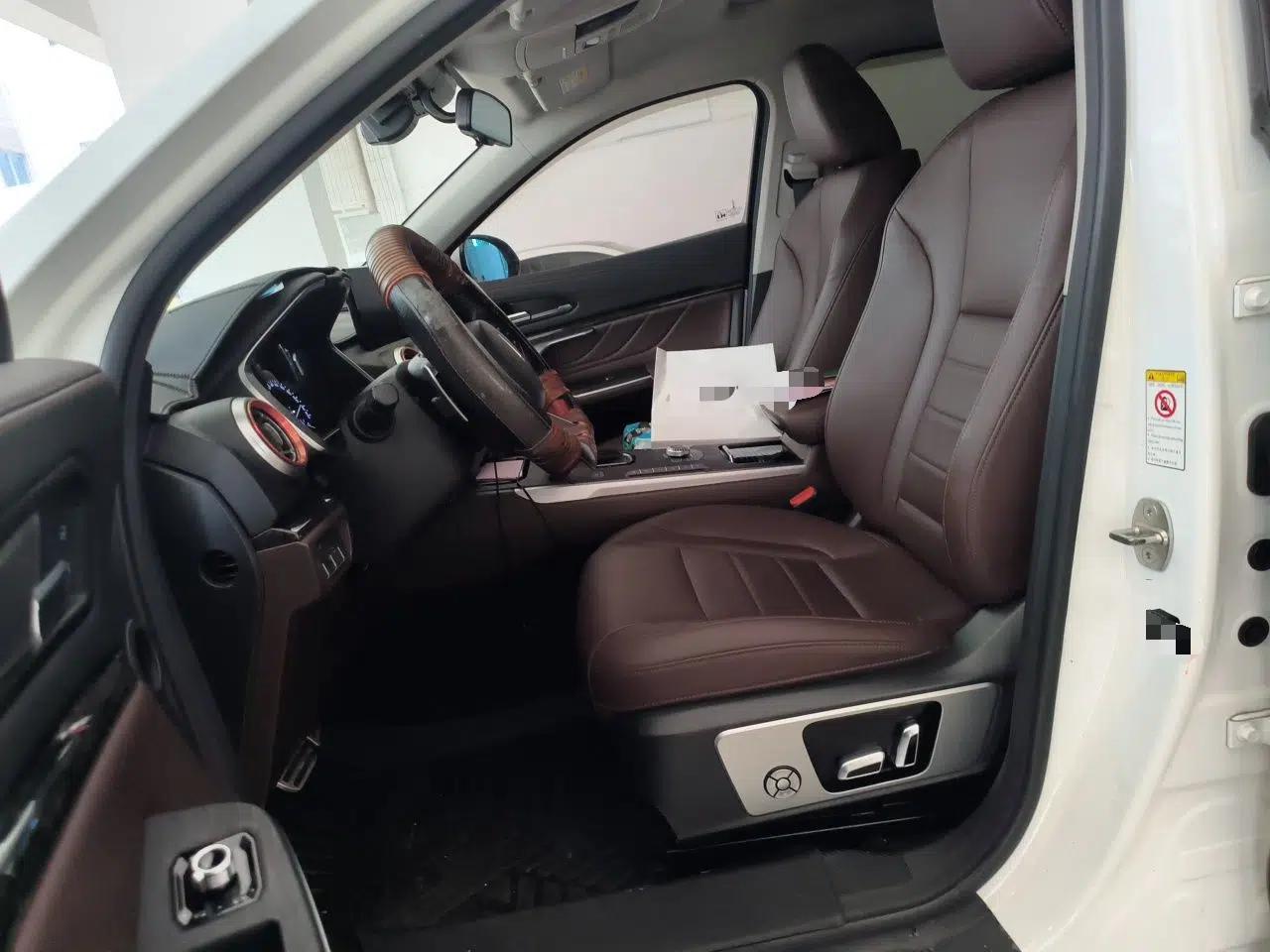 Wey VV5 2019 Upgraded Model 2.0T Two-Wheel Drive Ultra-Luxury Version China V Standard — миниатюра 15