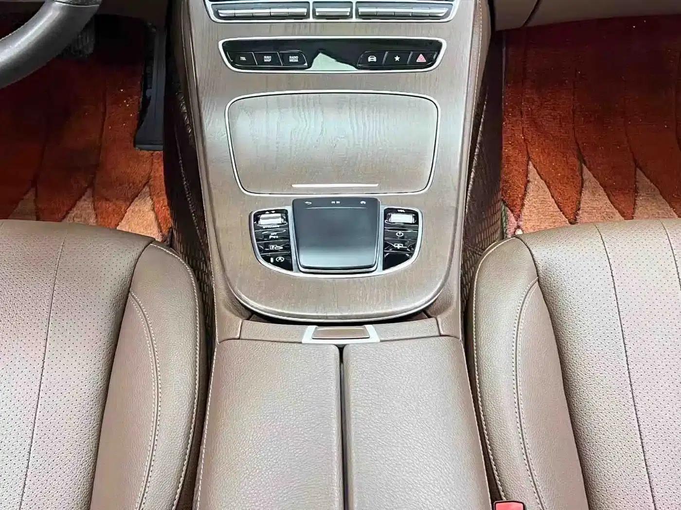 Mercedes-Benz E-Class 2022 Facelift E 300 L Luxury — миниатюра 17