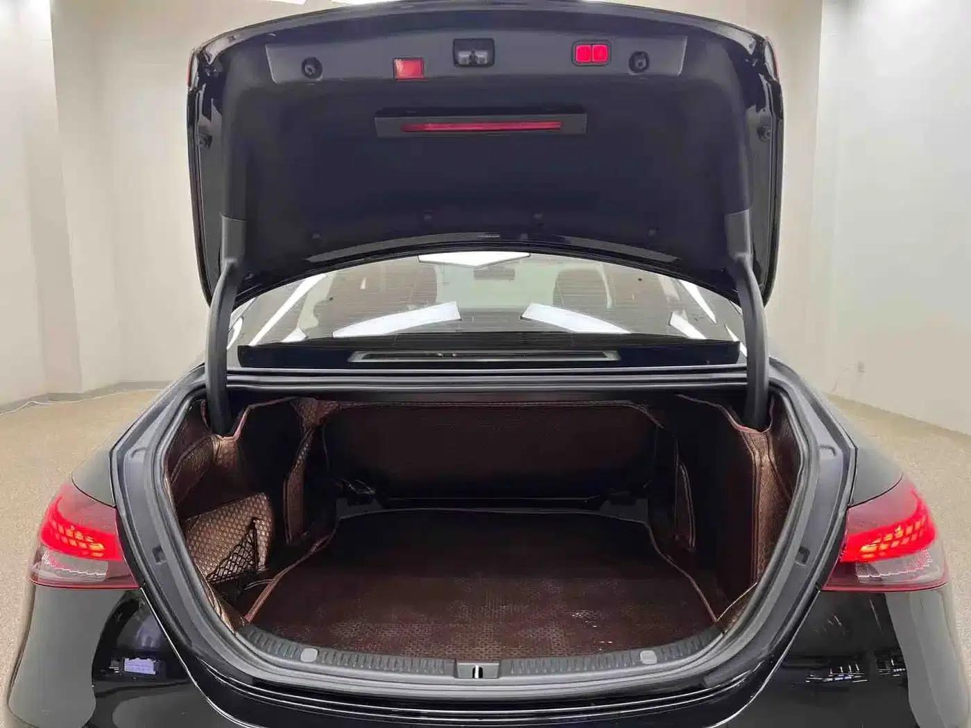 Mercedes-Benz E-Class 2022 Facelift E 300 L Luxury — миниатюра 25