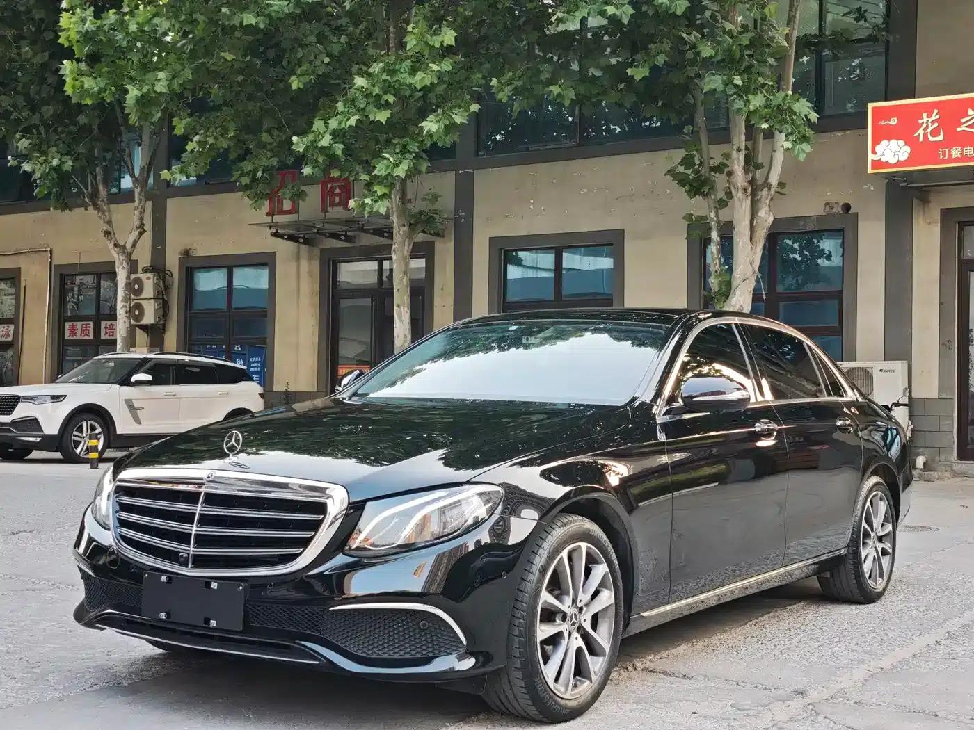 Mercedes-Benz E-Class 2019 Facelift E 300 L Fashion Model — миниатюра 1