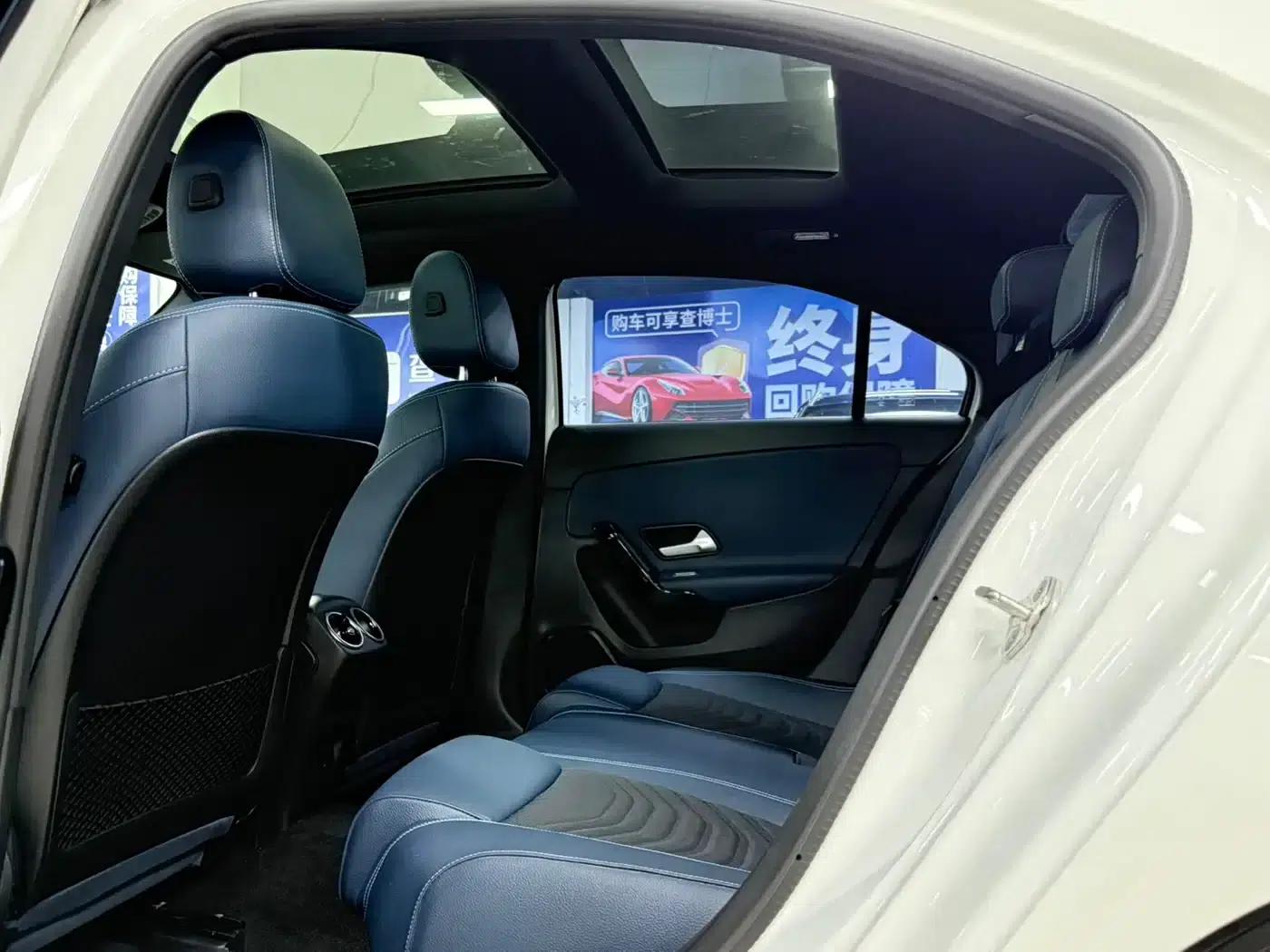 2022 Mercedes-Benz A-Class A 180 L Sport Sedan — миниатюра 17