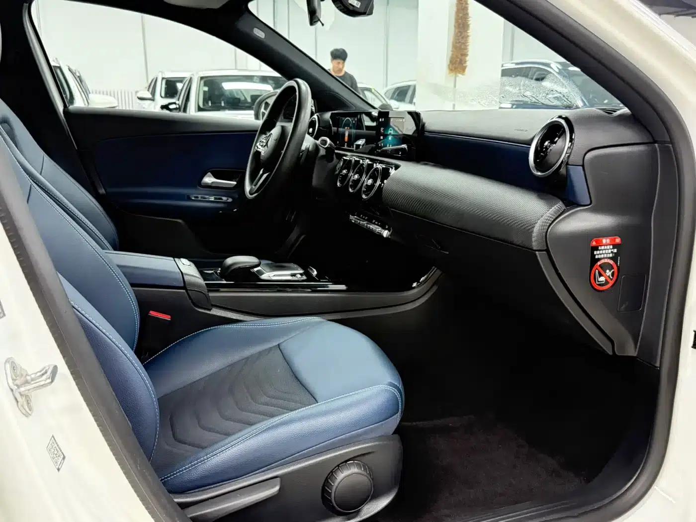 2022 Mercedes-Benz A-Class A 180 L Sport Sedan — миниатюра 18