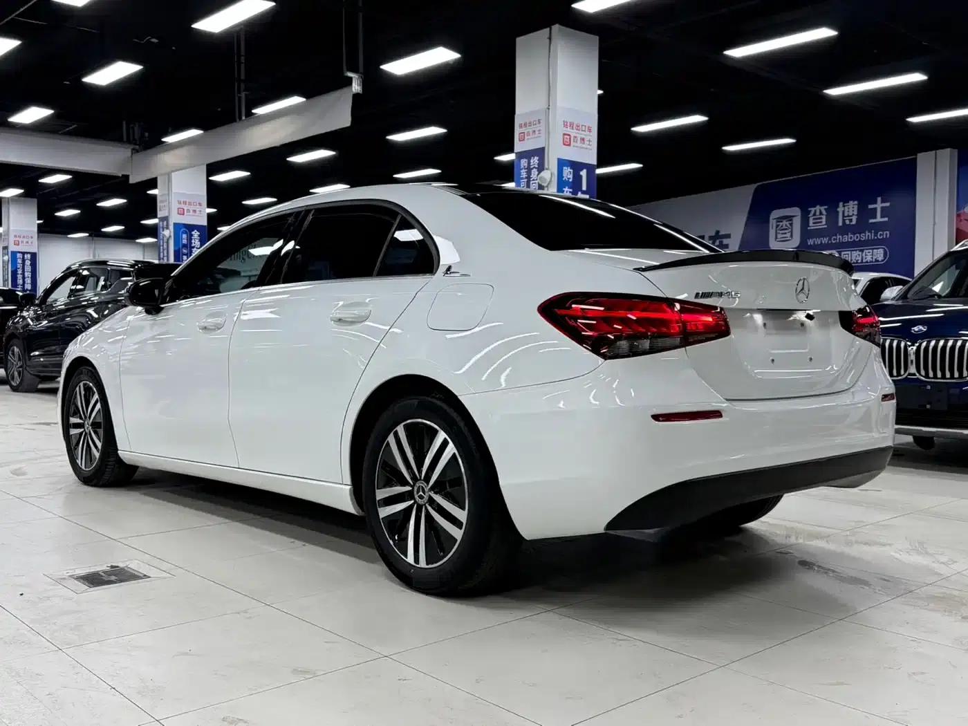2022 Mercedes-Benz A-Class A 180 L Sport Sedan — миниатюра 6